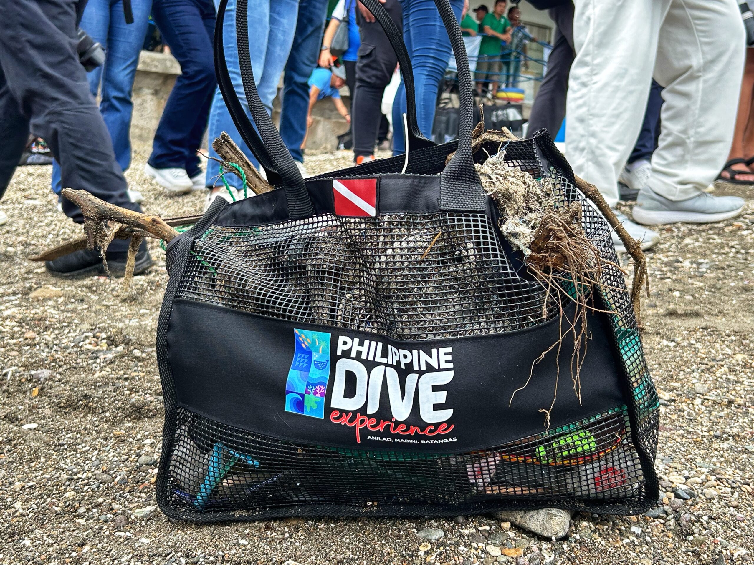 LOOK: Coastal cleanup drive in Batangas to enhance PH diving experience