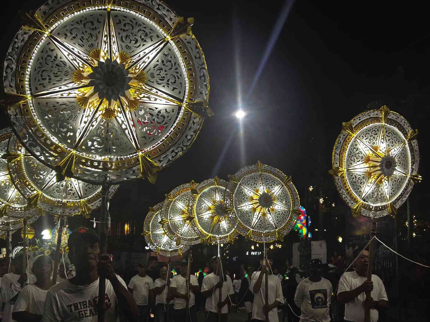 Mga parol ng Pasko ng 'Lubenas': Mula Pampanga hanggang sa mundo