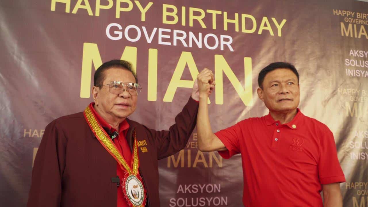 Leyte rallies behind senatorial bet Chavit Singson, lauds his projects