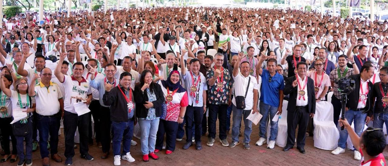 A total of 7,225 agrarian reform beneficiaries (ARBs) in Mindanao received the “best Aguinaldo” (Christmas gift) from the Marcos administration through the condonation of P289 million in farmers’ debts under Republic Act (RA) No. 11953, or the New Agrarian Reform Emancipation Act.