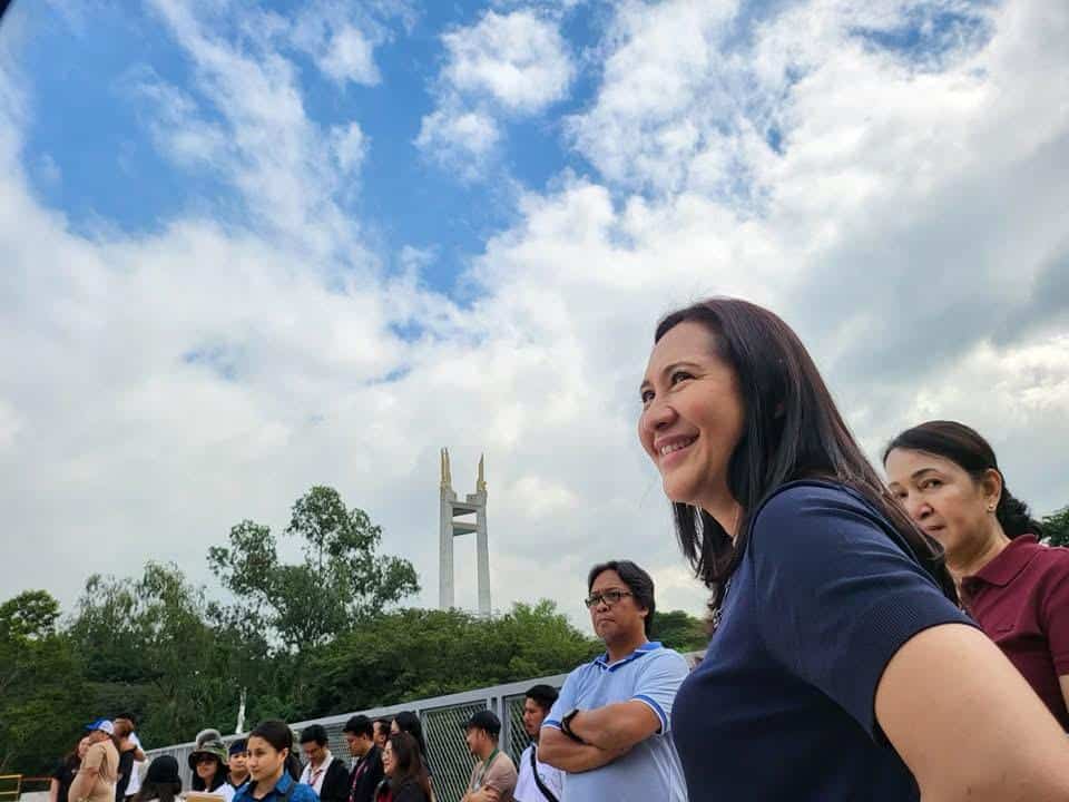 Mayor Belmonte inspecting the QC elevated promenade connecting QMC and Ninoy Aquino oarks and wildlife (lead photo)