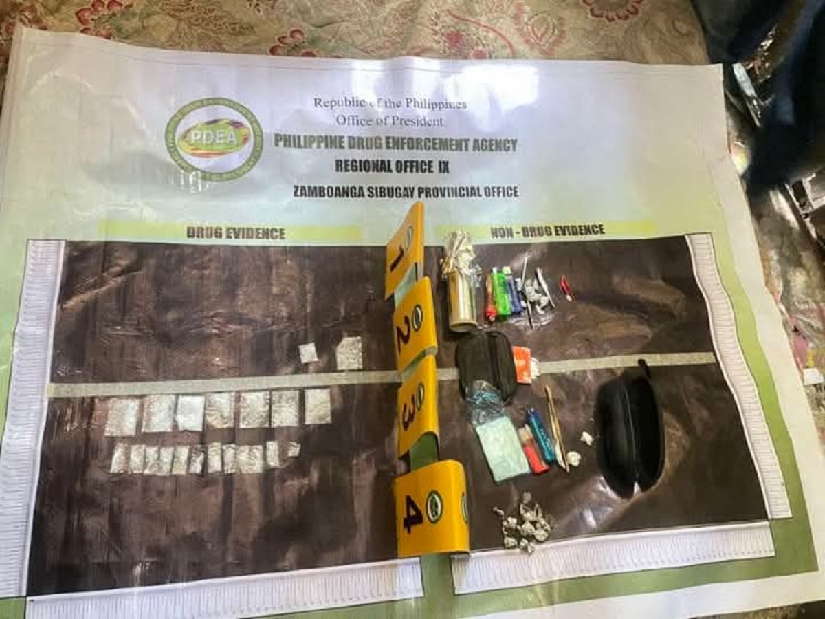 Ang mga awtoridad ay nag-dismantled bilang isang drug den at inaresto ang tatlong mga target na mataas na halaga sa Barangay Sanito, IPLI, Zamboanga Sibugay Huwebes (Enero 30). 