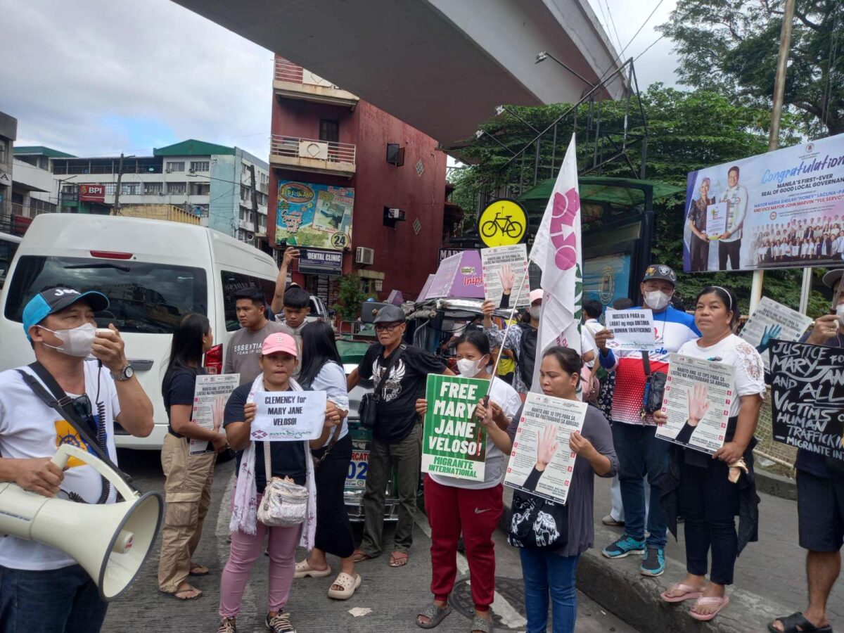 The family of Mary Jane Veloso, and members of Migrante International, Bayan Muna Partylist, Save Mary Jane Task Force, and Makabayan, seek Malacañang's clemency for the former overseas Filipino worker on January 10, 2024. The petitioners also pay Veloso a visit at the Correctional Institute for Women in Mandaluyong where a picket action in Mendiola is held to call for her freedom. 