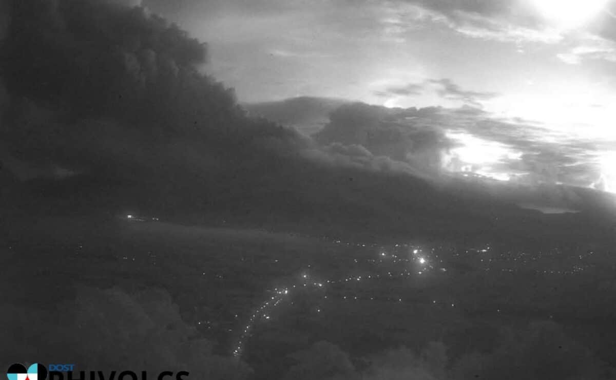 Bulusan Volcano erupts