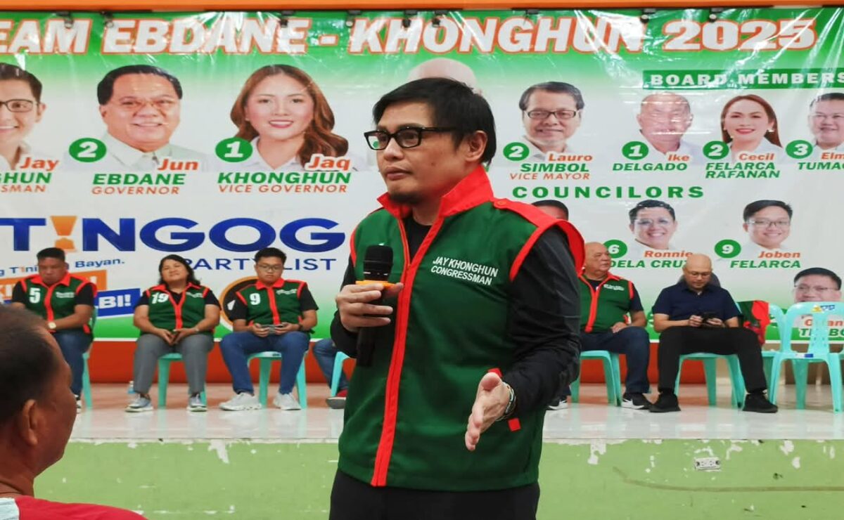 Rep. Jefferson Khonghun in a campaign rally.