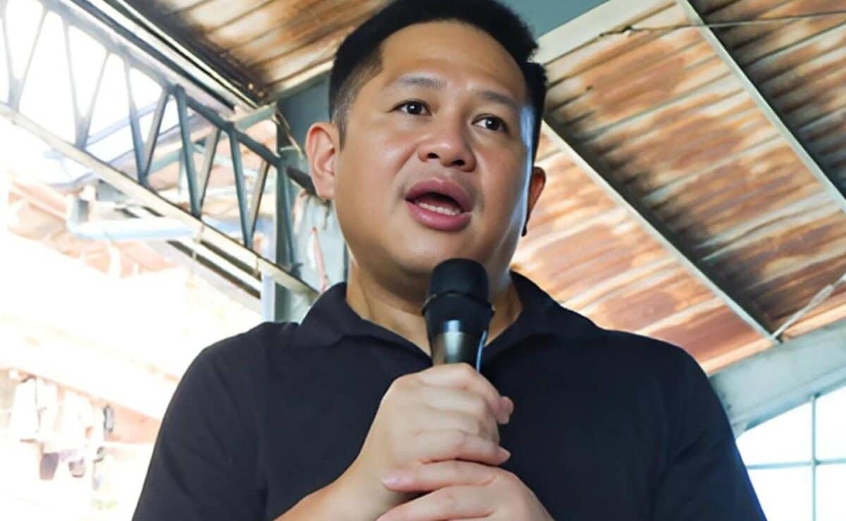Quezon City 4th District Rep. Marvin Rillo was slammed by a television host for alleged irregularities in a P75-million project to construct a multi-purpose building in a public high school.