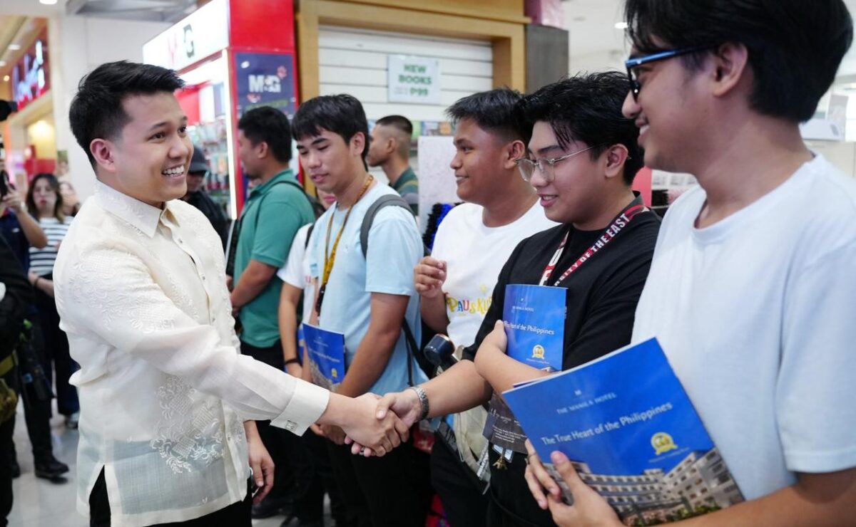 At a recent magazine signing at National Bookstore, SM San Lazaro, on April 21, 2025, over 100 attendees gathered filling the store. Brian Poe, the featured leader in the magazine, engaged with the crowd, inspiring and conversing with everyone who attended.