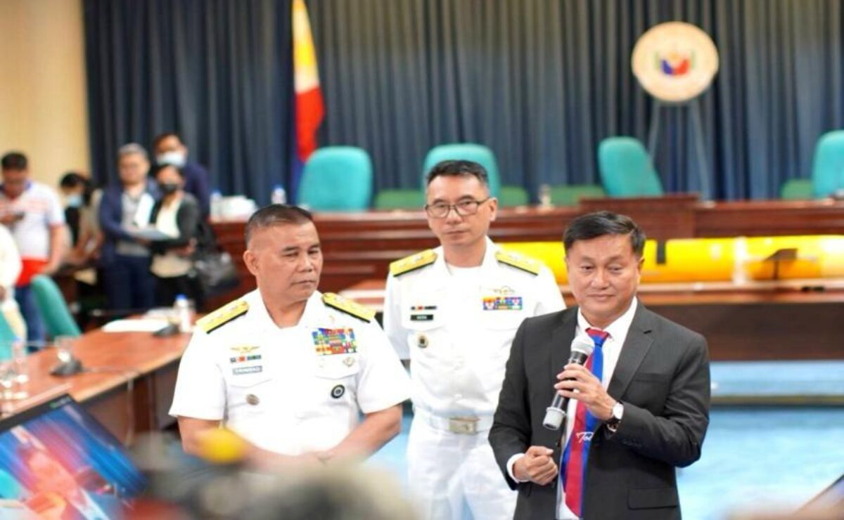 Sen. Francis Tolentino and military officers. Photos from PRIB/Office of Sen. Francis Tolentino