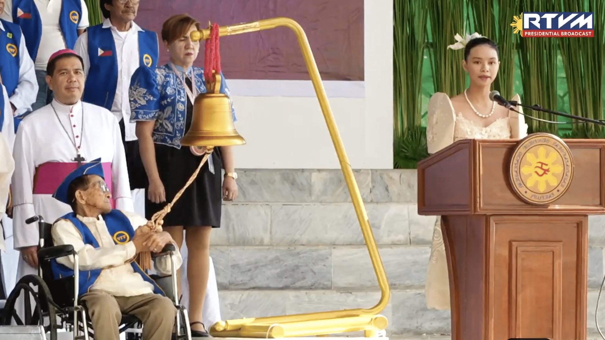 Cipriano Florendo of the Veterans Federation of the Philippines—Morong Post, Bataan Chapter leads the ceremonial tolling of the bell in honor of the veterans during the 83rd anniversary of the Day of Valor held at the Mount Samat National Shrine in Pilar, Bataan. (Photo screengrab from RTVM)