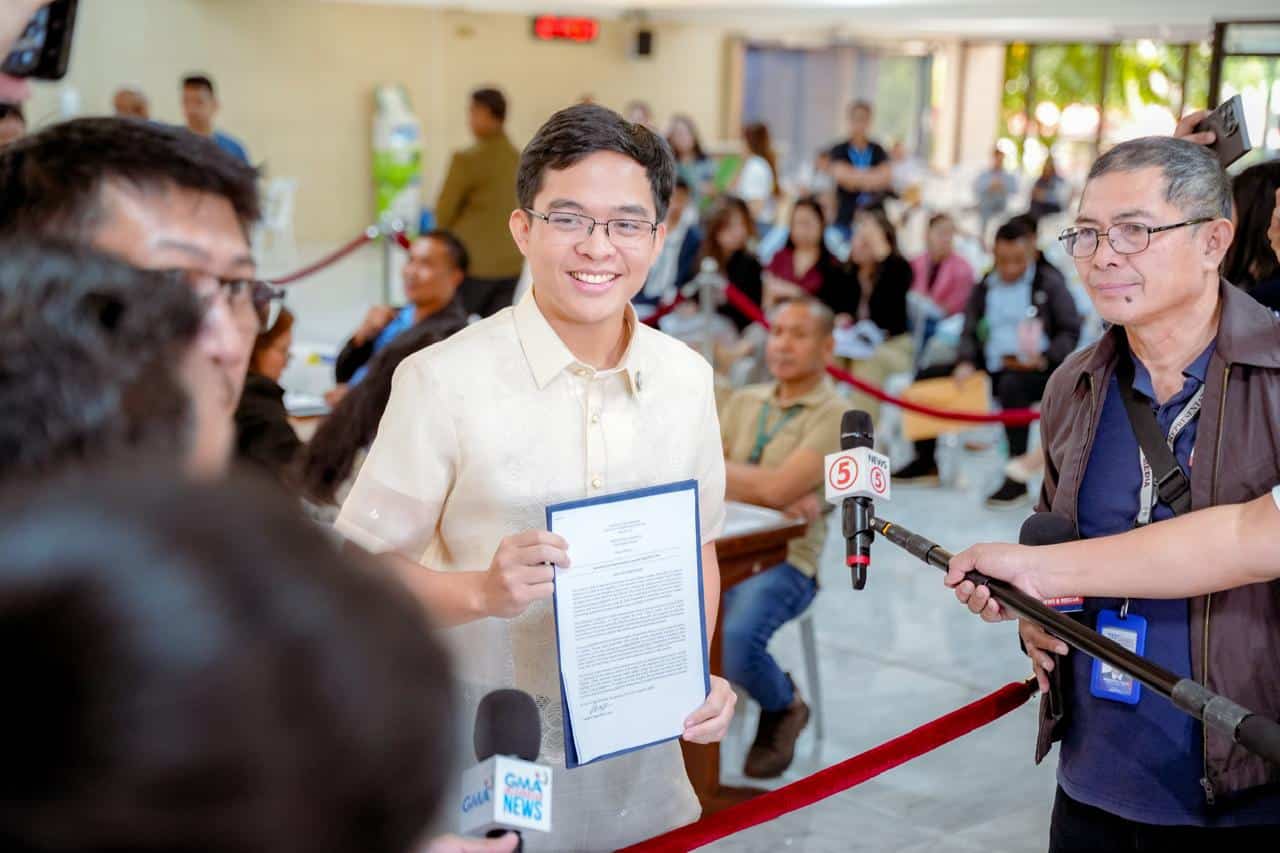 Leviste’s P1,000 allowance sample benefits 150,000 Batangas students