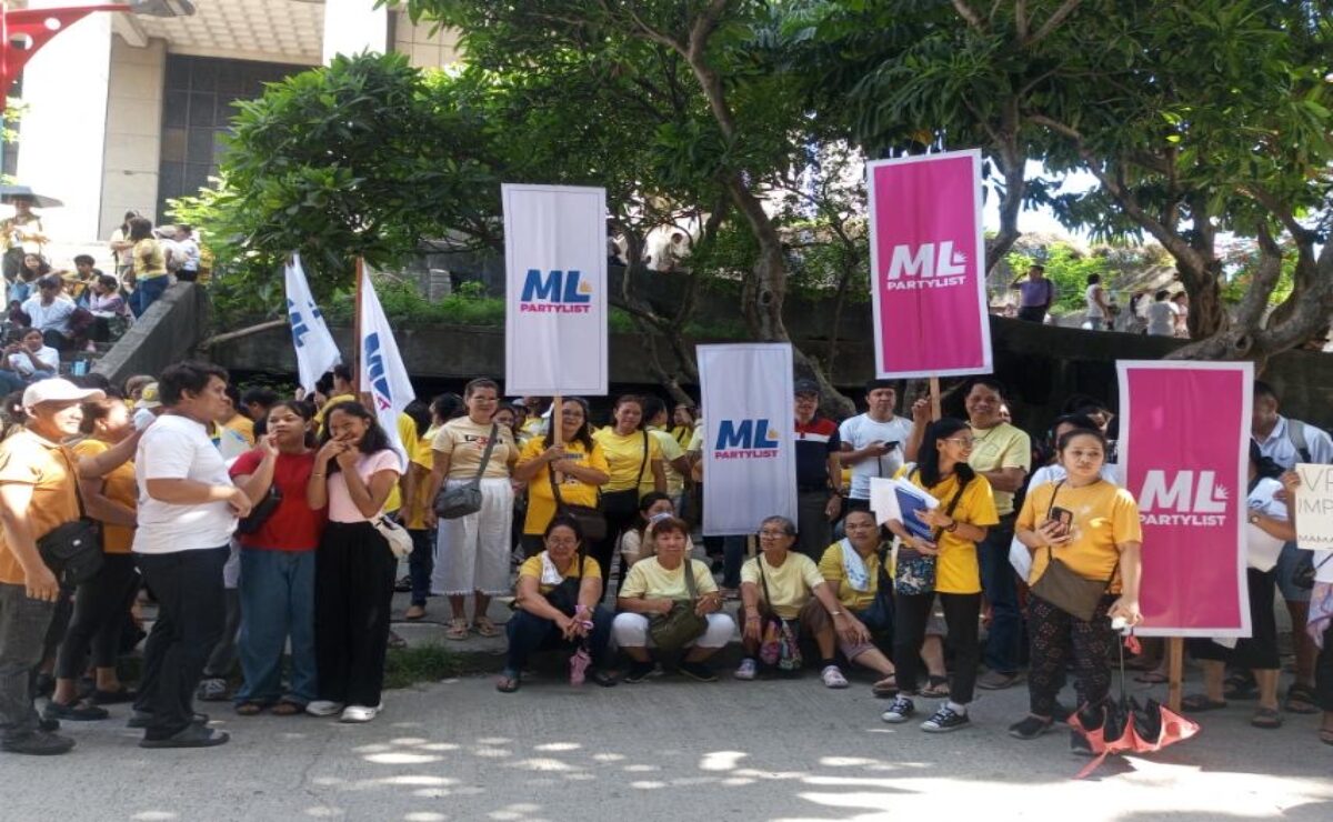LOOK: Protesters urge Senate to proceed with Duterte impeachment trial