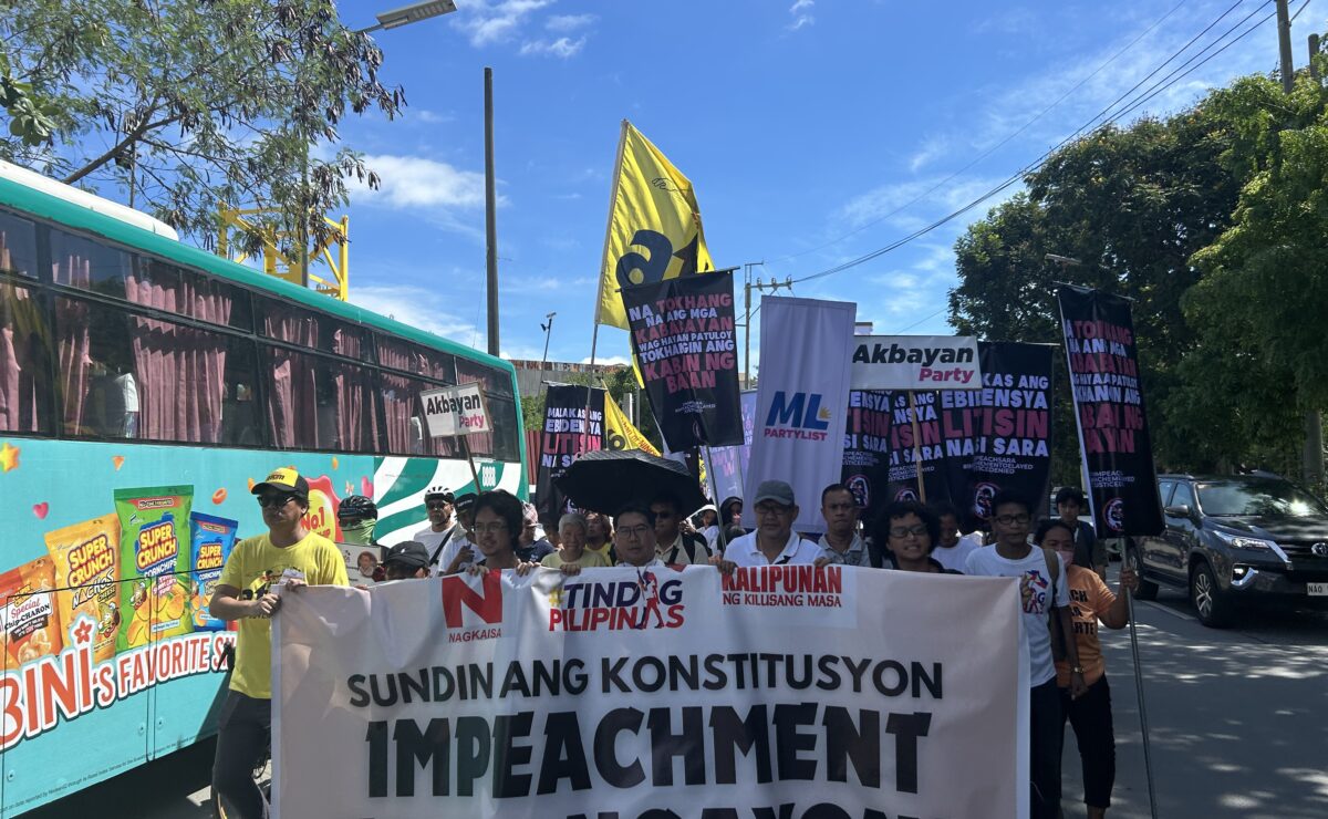 LOOK: Protesters urge Senate to proceed with Duterte impeachment trial