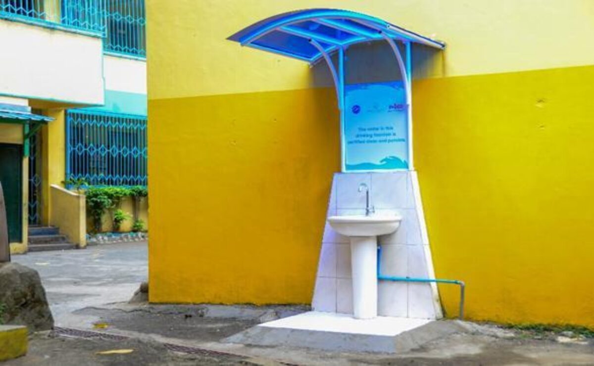 In support of DepEd’s OPLAN Balik Eskwela, Manila Water has ensured reliable and safe water supply to over 800 public schools nationwide within its service areas Additionally, through Manila Water Foundation, the company has also distributed refrigerated drinking fountains, installed five-faucet hygiene facilities, and built booster pump installations and water tank upgrades to selected schools.
