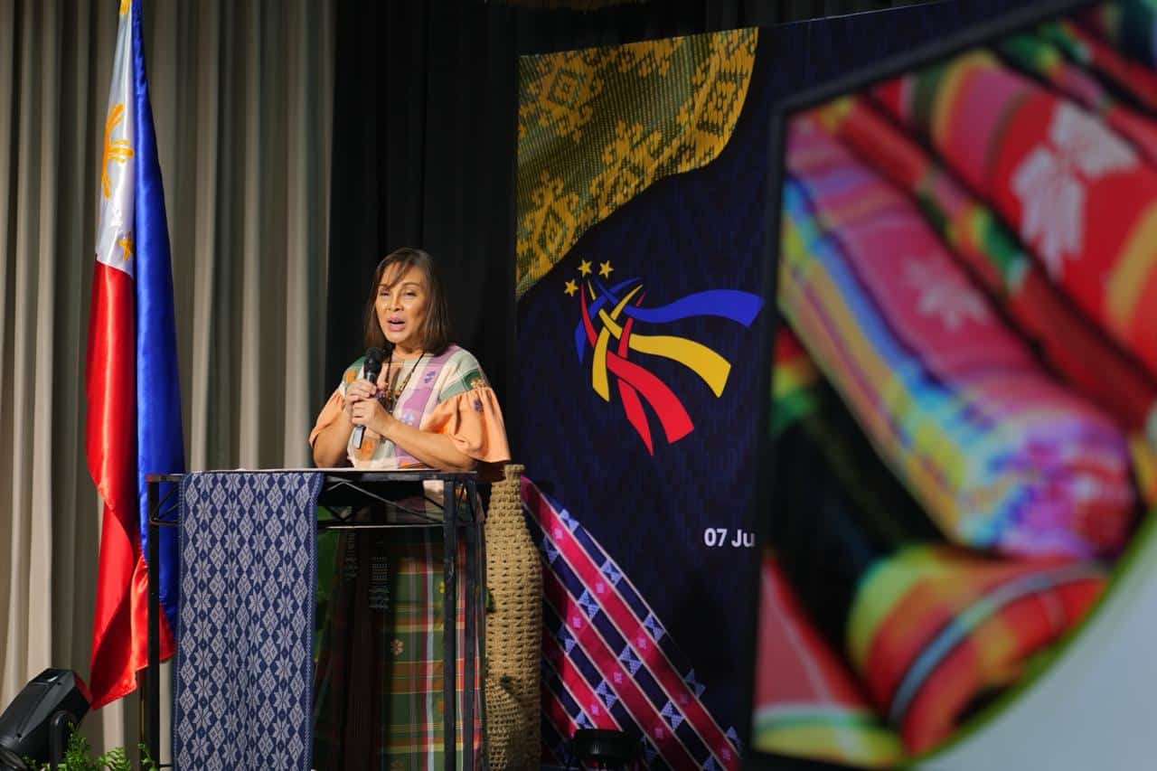 Legarda leads inauguration of Philippine Handloom Weaving Center