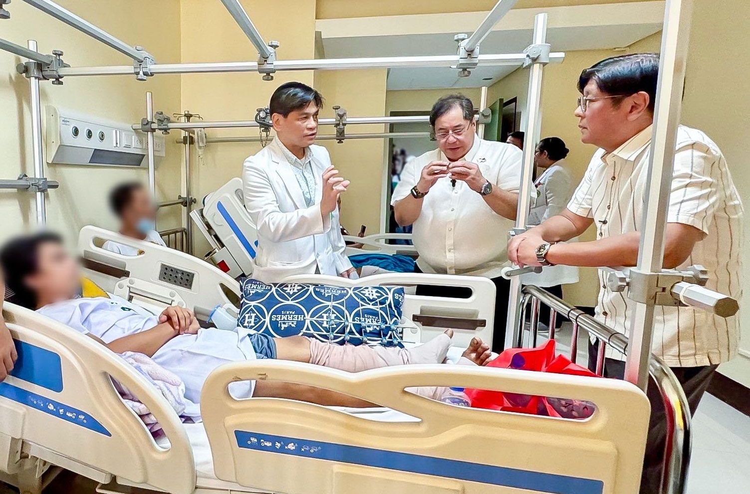 President Ferdinand Marcos Jr. and Health Secretary Teodoro Herbosa visit the East Avenue Medical Center in Quezon City on Tuesday, August 19, 2025, to check whether the 'zero balance billing' program is being properly implemented. — Photo from Presidential Communications Office