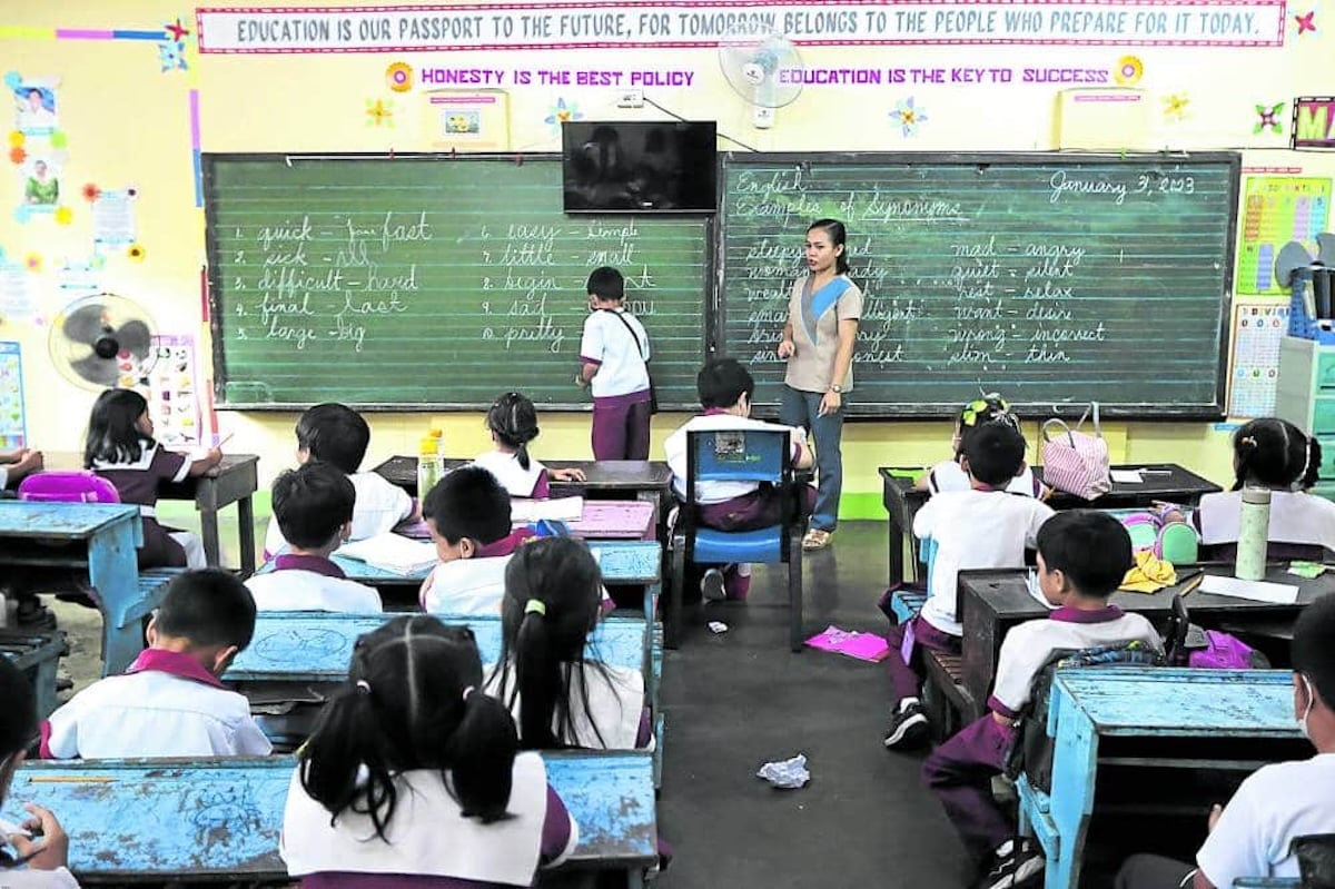 DepEd, DBM urged to release teachers’ full incentives before New Year