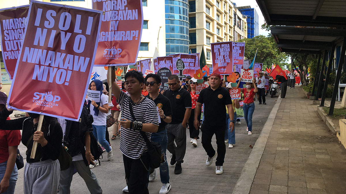 Demonstranten in Davao bringen Marcos und Duterte mit Korruption in ...