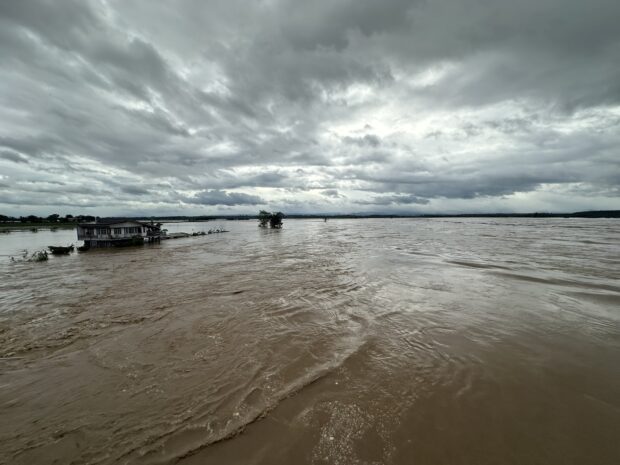 LOOK: Typhoon Uwan wreaks havoc in Isabela