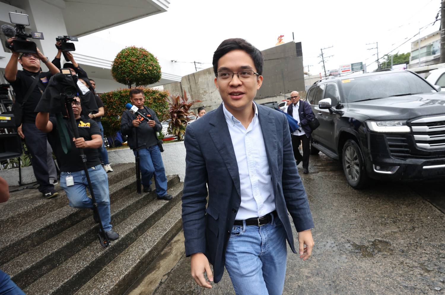 Leviste sees move to gag him; Garin cites his firm’s ‘2%’ output