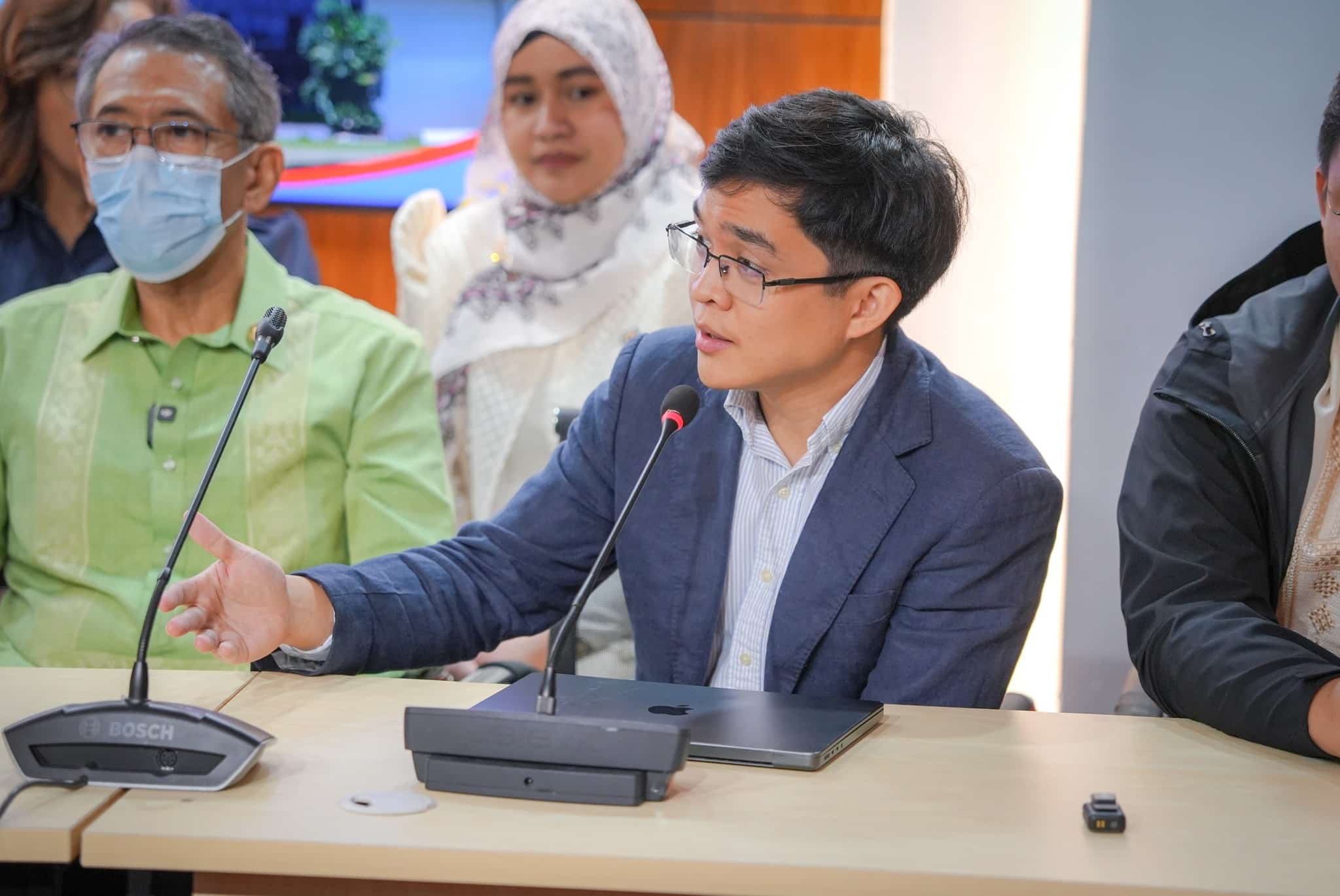 Leviste: Disclose 'allocables,' 'incentives' before budget approval