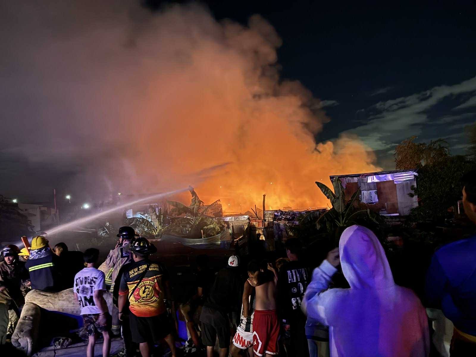 Fire hits Bacoor City residential area; some 60 families displaced