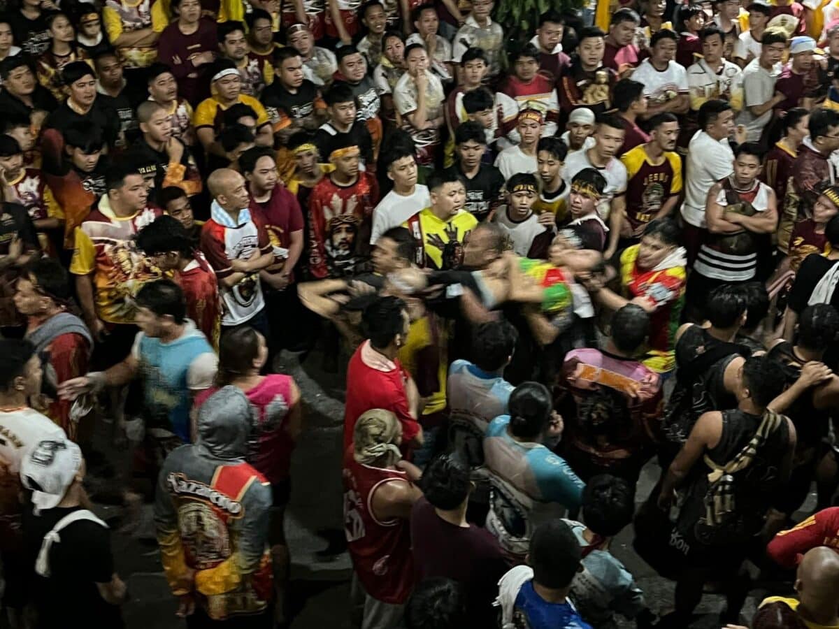 Nazareno 2026: Several devotees faint, attended to amid Traslacion