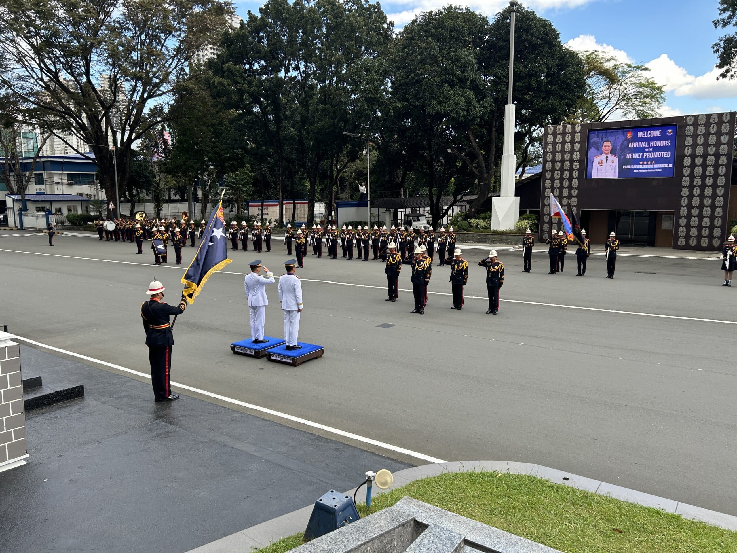 Nartatez given arrival honors after promotion to PNP chief