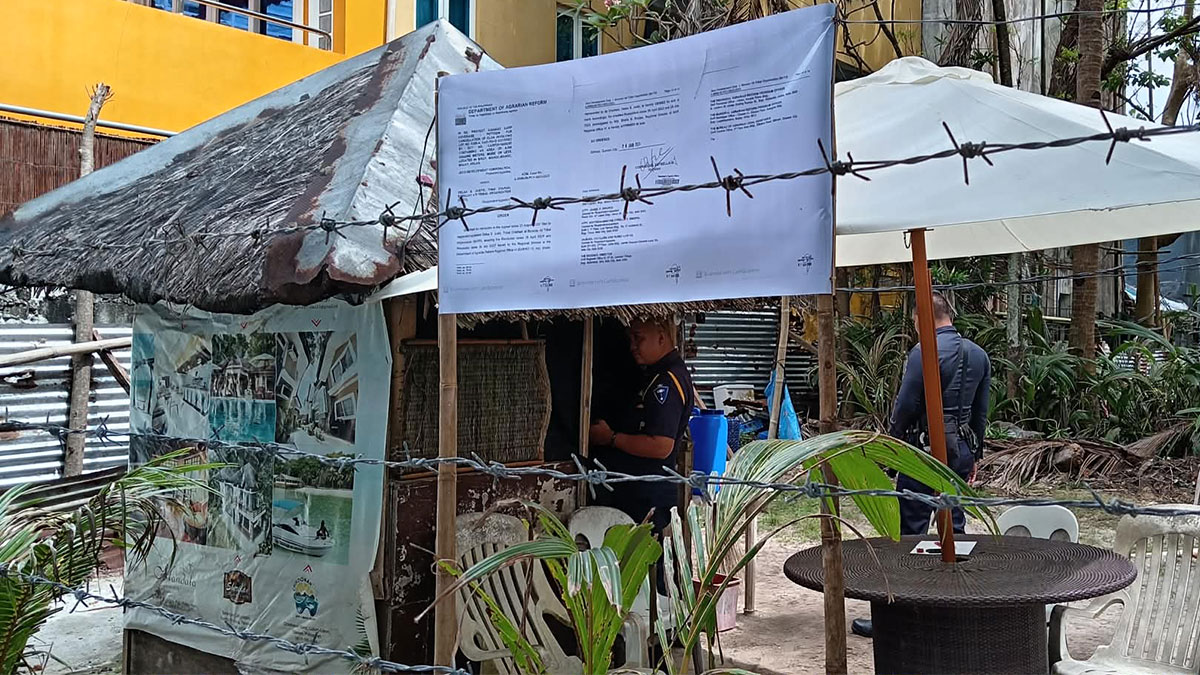Disputed Boracay Ati land barricaded amid legal battle