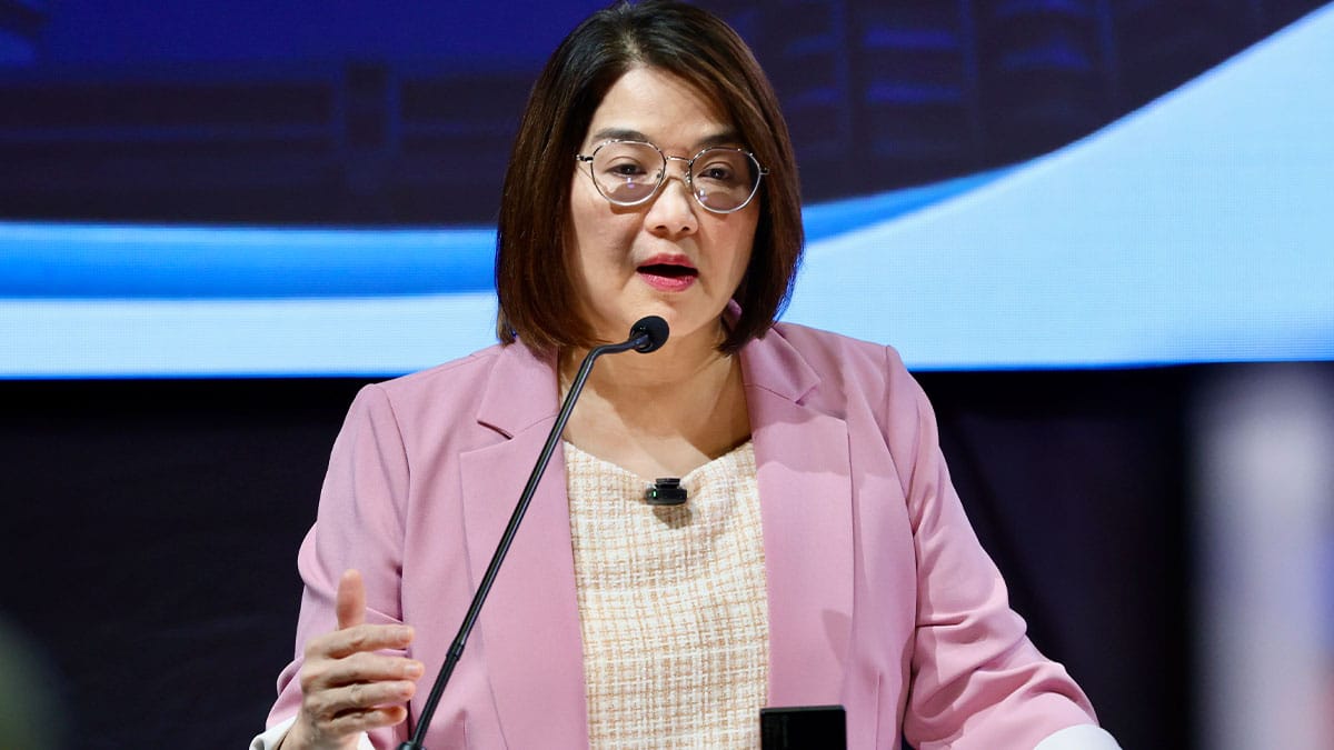 Travel tax&nbsp;abolition&nbsp;among 21 Marcos&nbsp;priority bills