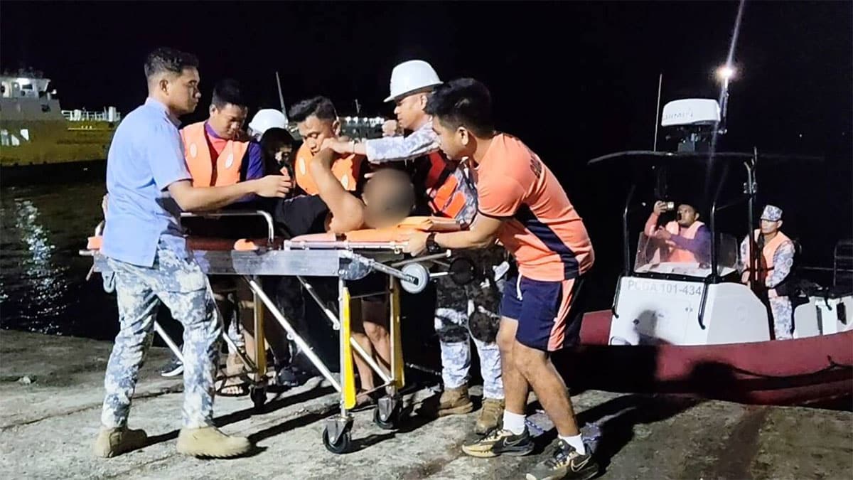 PCG rescues ship passenger who went overboard in Batangas Bay