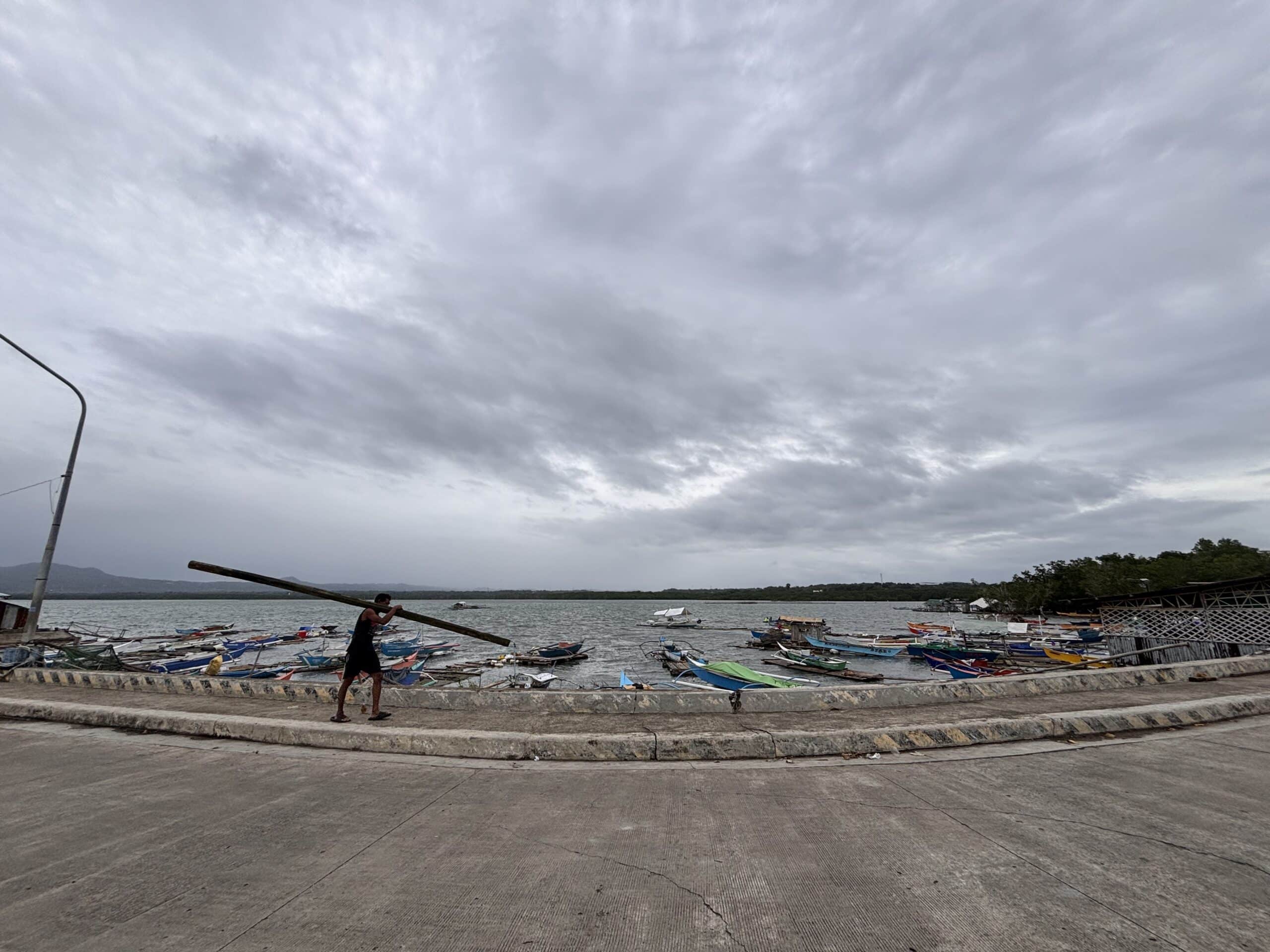 Bohol gov suspends work in govt offices on Friday 