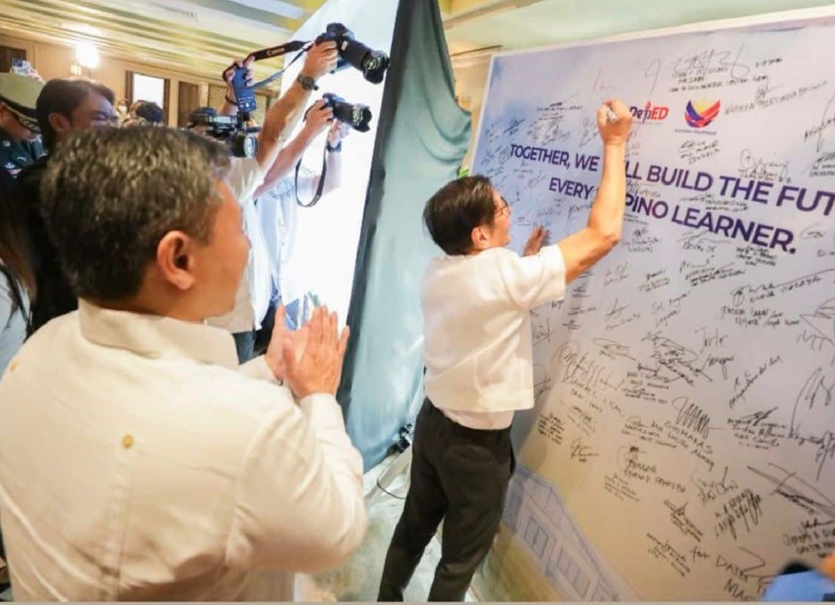 DepEd hails Marcos for prioritizing classroom building, other bills