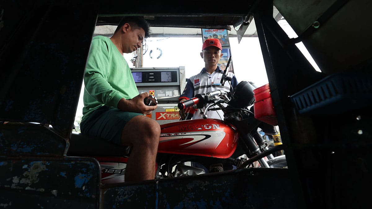 Marcos seeks emergency powers to cut fuel tax