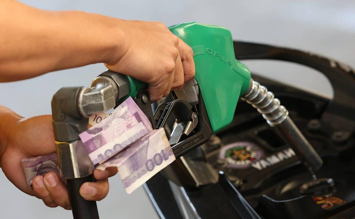 Marcos yet to decide on fuel excise tax suspension – Palace