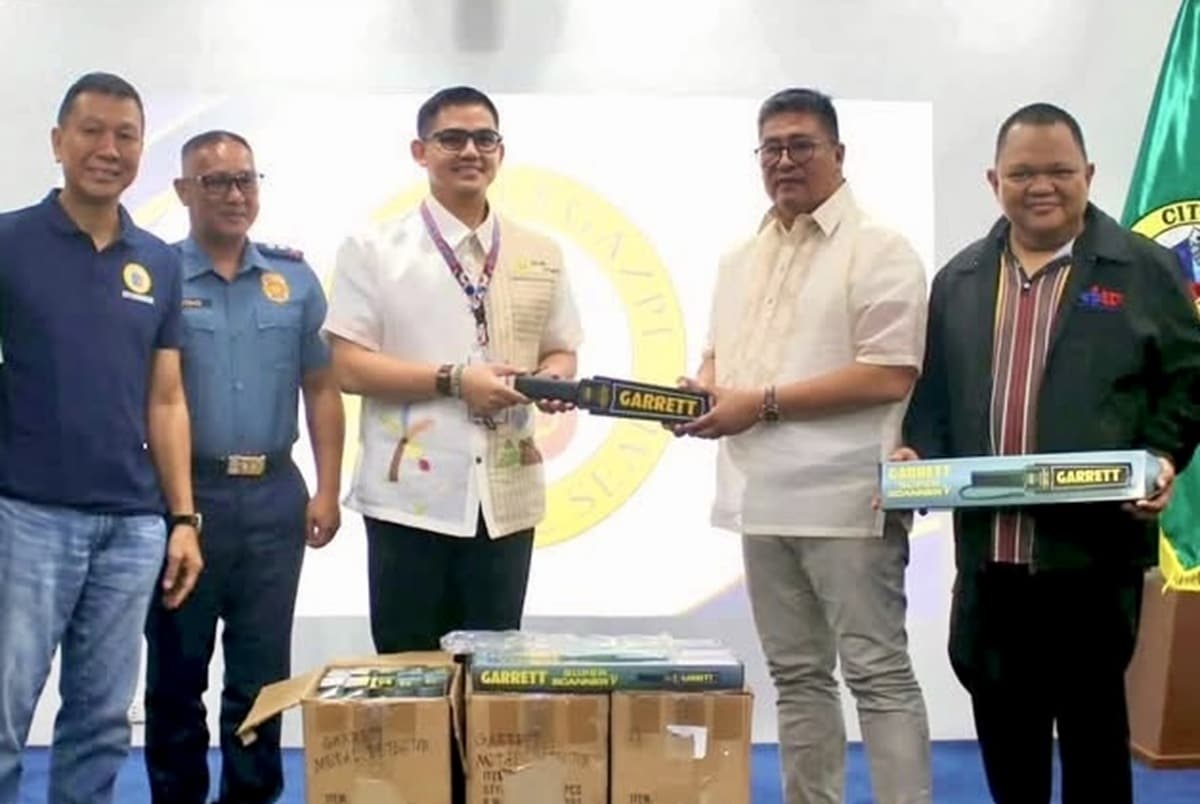 Legazpi City gov’t equips 56 public schools with metal detectors