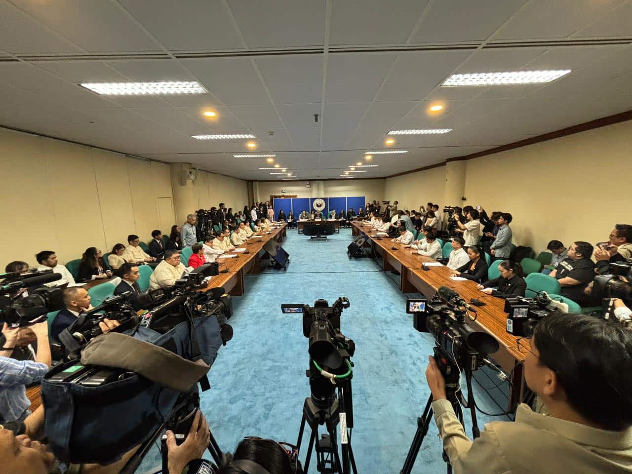 Sara Duterte impeachment pre-trial conference ay magsisimula na Sara Duterte impeachment pre-trial conference ay magsisimula na