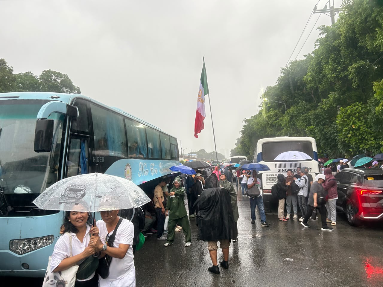 LOOK:  People gather near People Power Monument on June 30