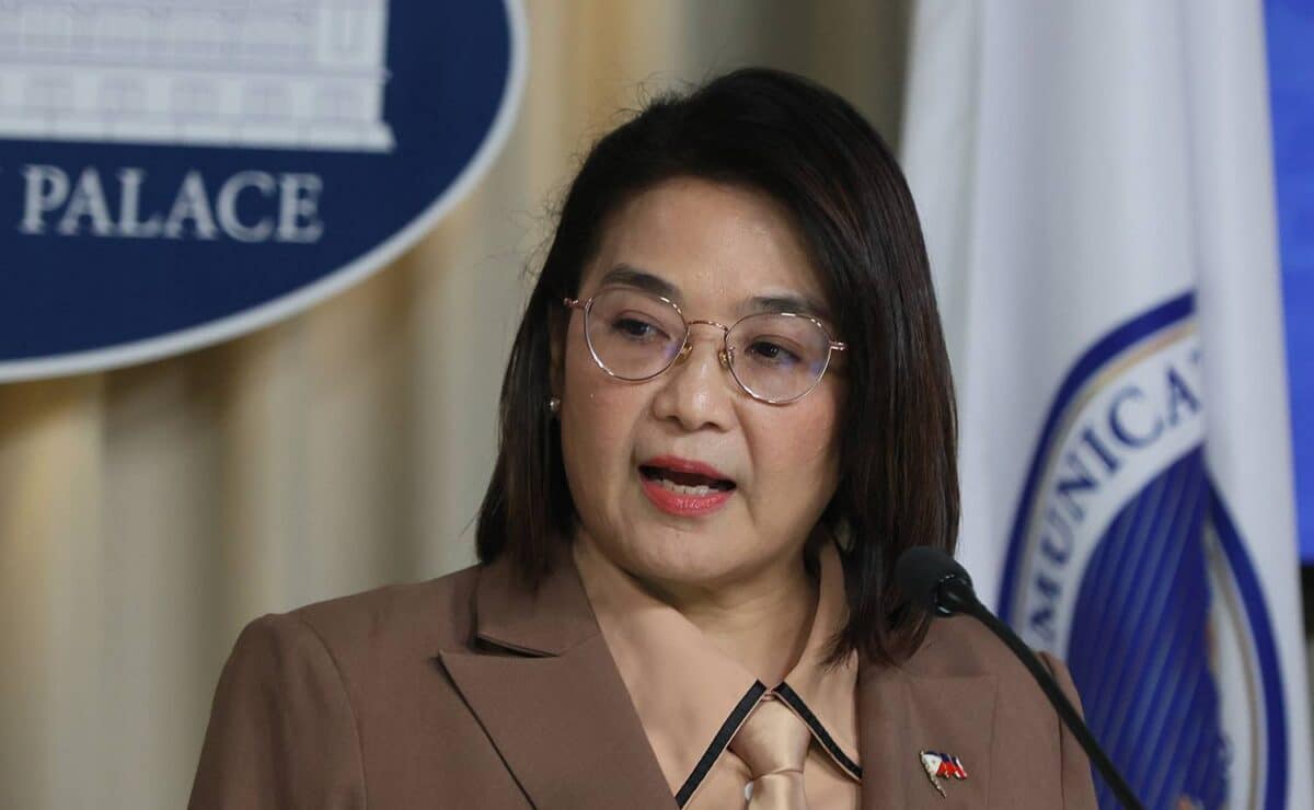 Palace accepts Sara’s challenge to disclose officials’ travel expenses