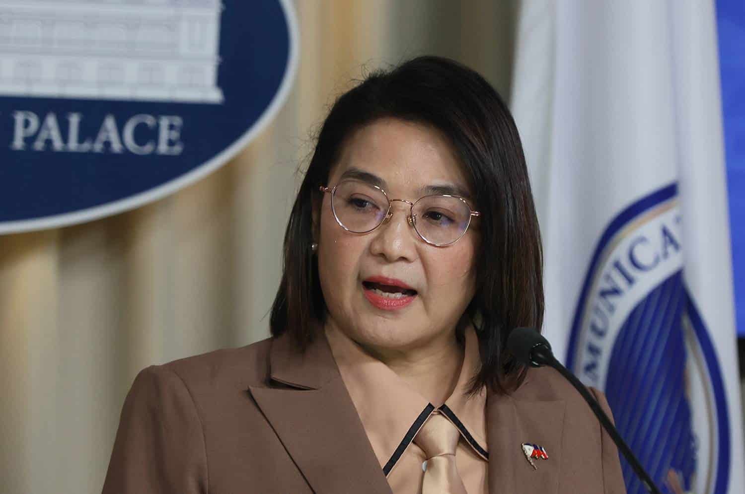 Palace: Qualified gov’t workers could get performance bonus early