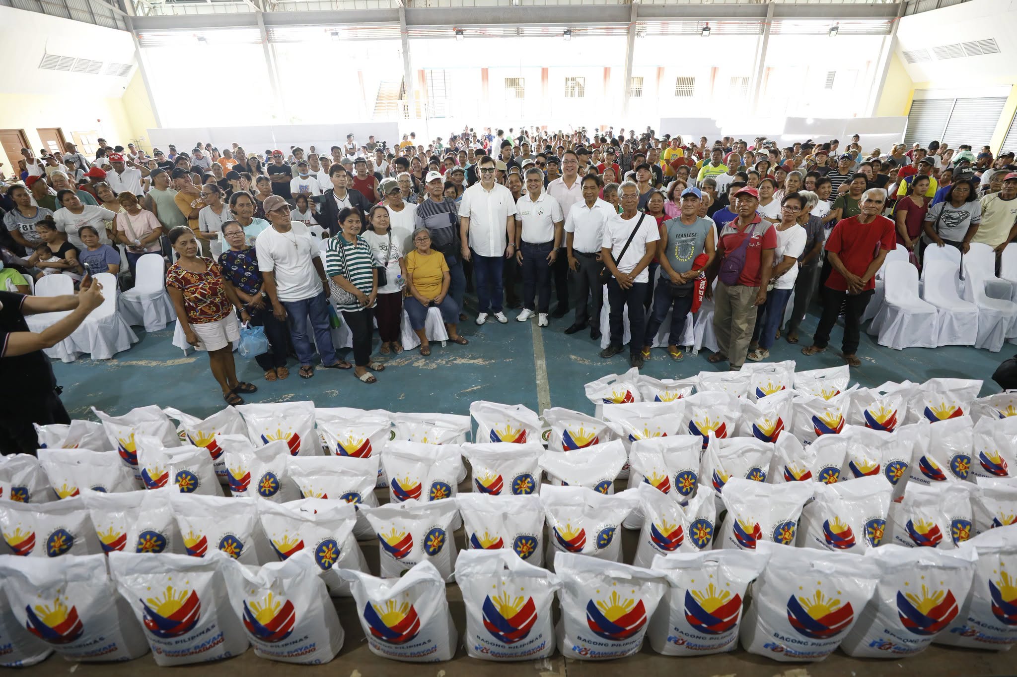 Recto: 7 milyong pamilya ang nakikinabang sa libreng programa ng bigas ng pamahalaang Marcos Recto: 7 milyong pamilya ang nakikinabang sa libreng programa ng bigas ng pamahalaang Marcos