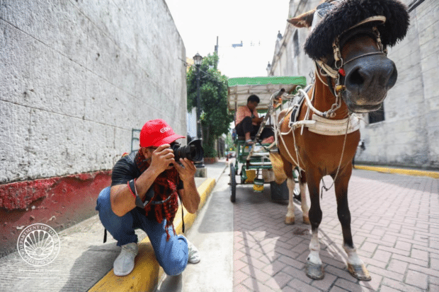 DOT: Permit-free professional photography now allowed in Intramuros