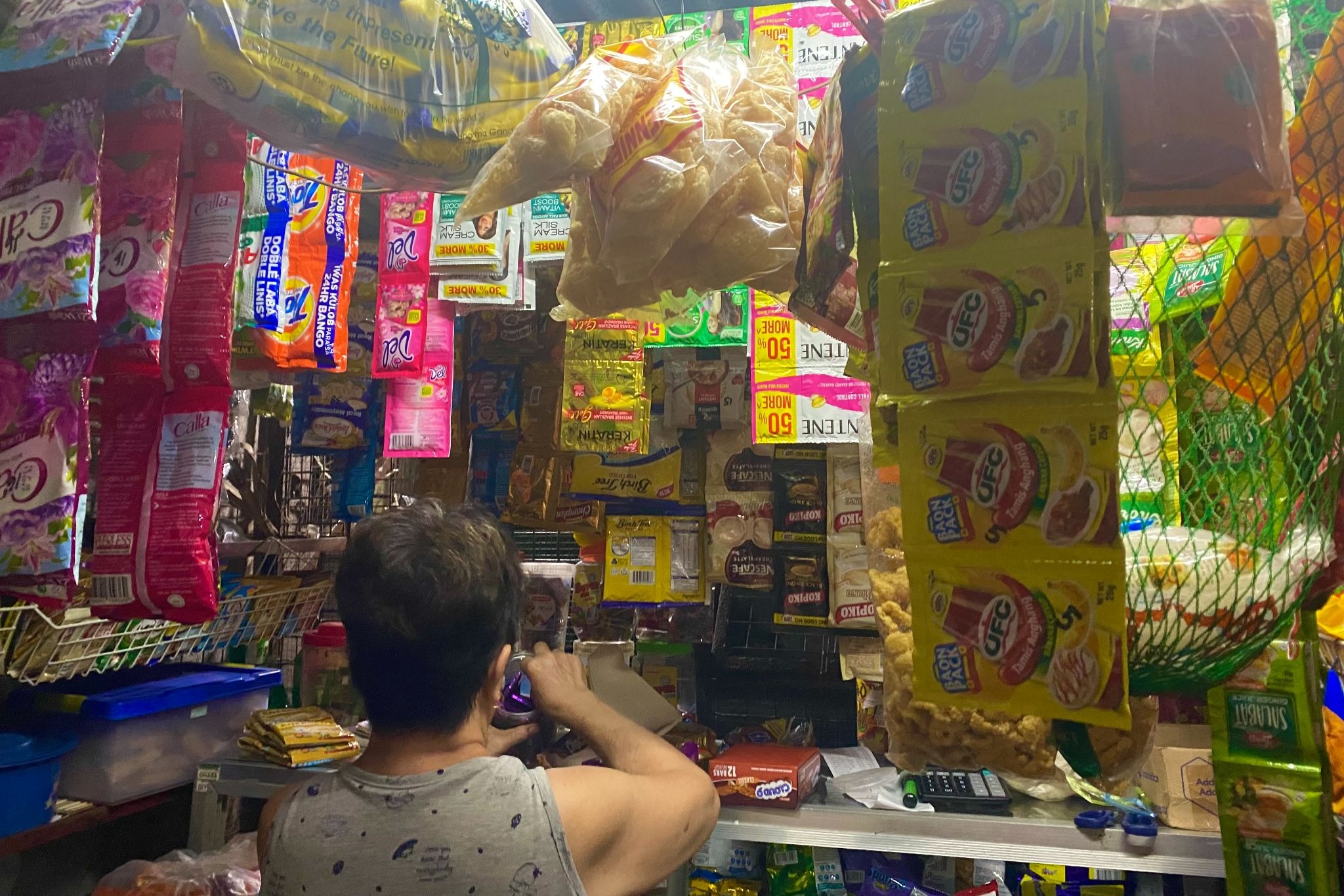 Sari-sari stores help bridge gaps in medicine access — study
