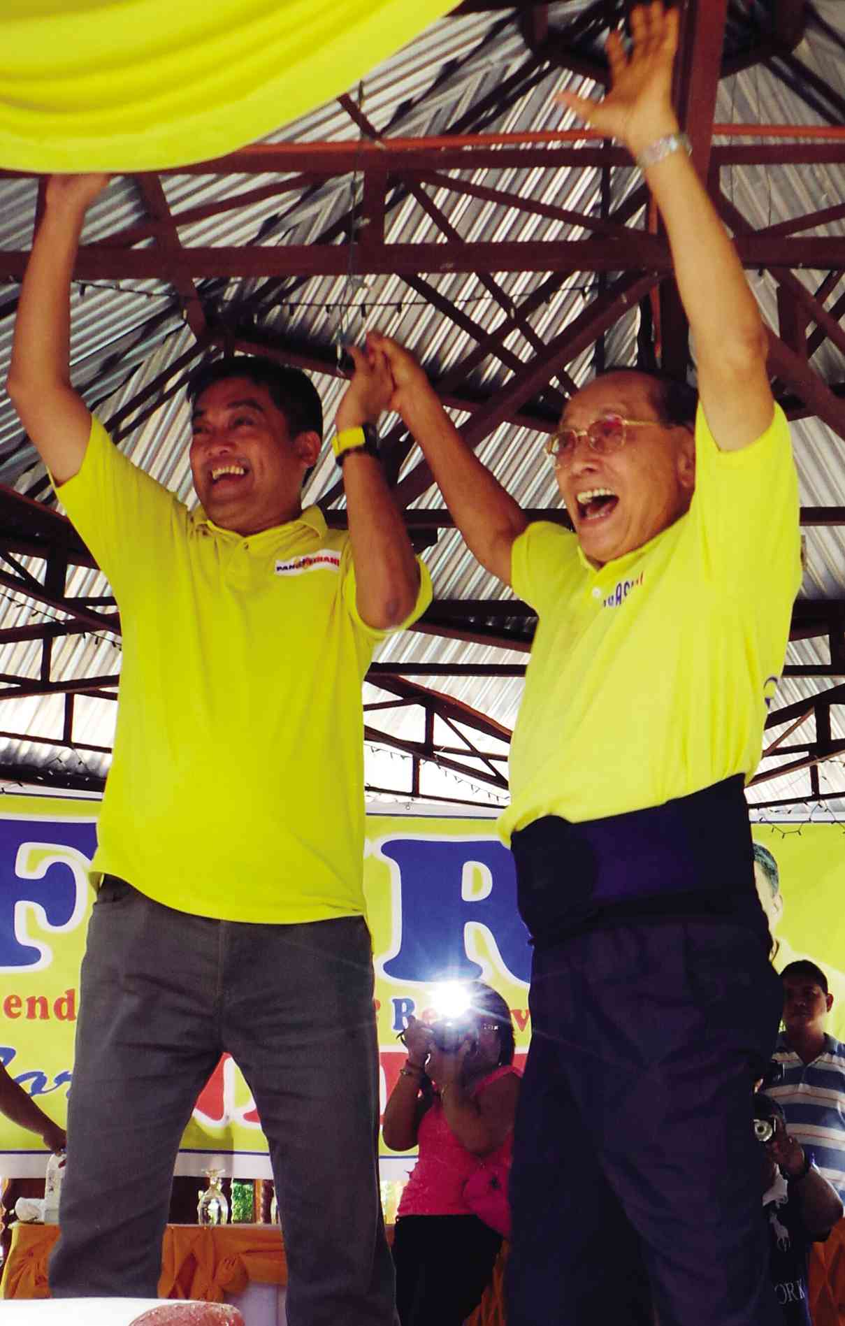 Fidel Ramos, sis take opposite sides in race for gov in Pangasinan