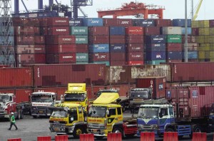 inquirer fines ports overstaying manila