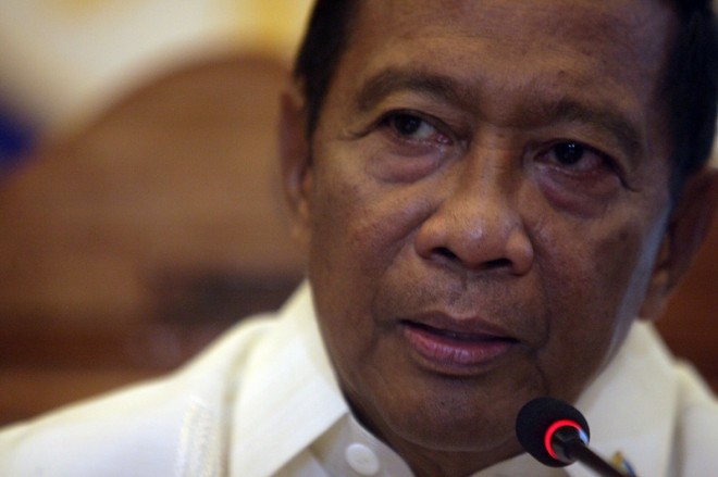 Binay skirts corruption allegations in speech at mining conference ...