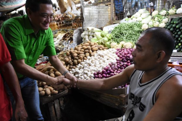 'Otso Diretso' candidates rely on house-to-house campaign
