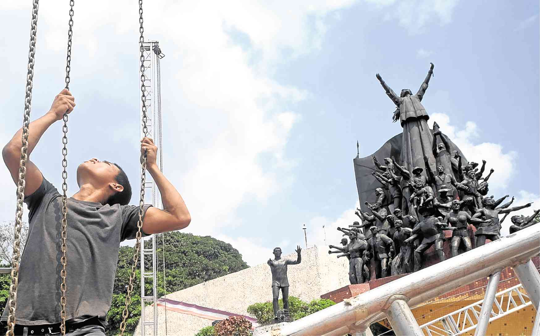 Edsa’s 40th: Akbayan to file bill declaring Feb. 25 a non-working holiday