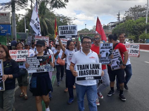 Colmenares tells Duterte: It's possible to lower oil prices