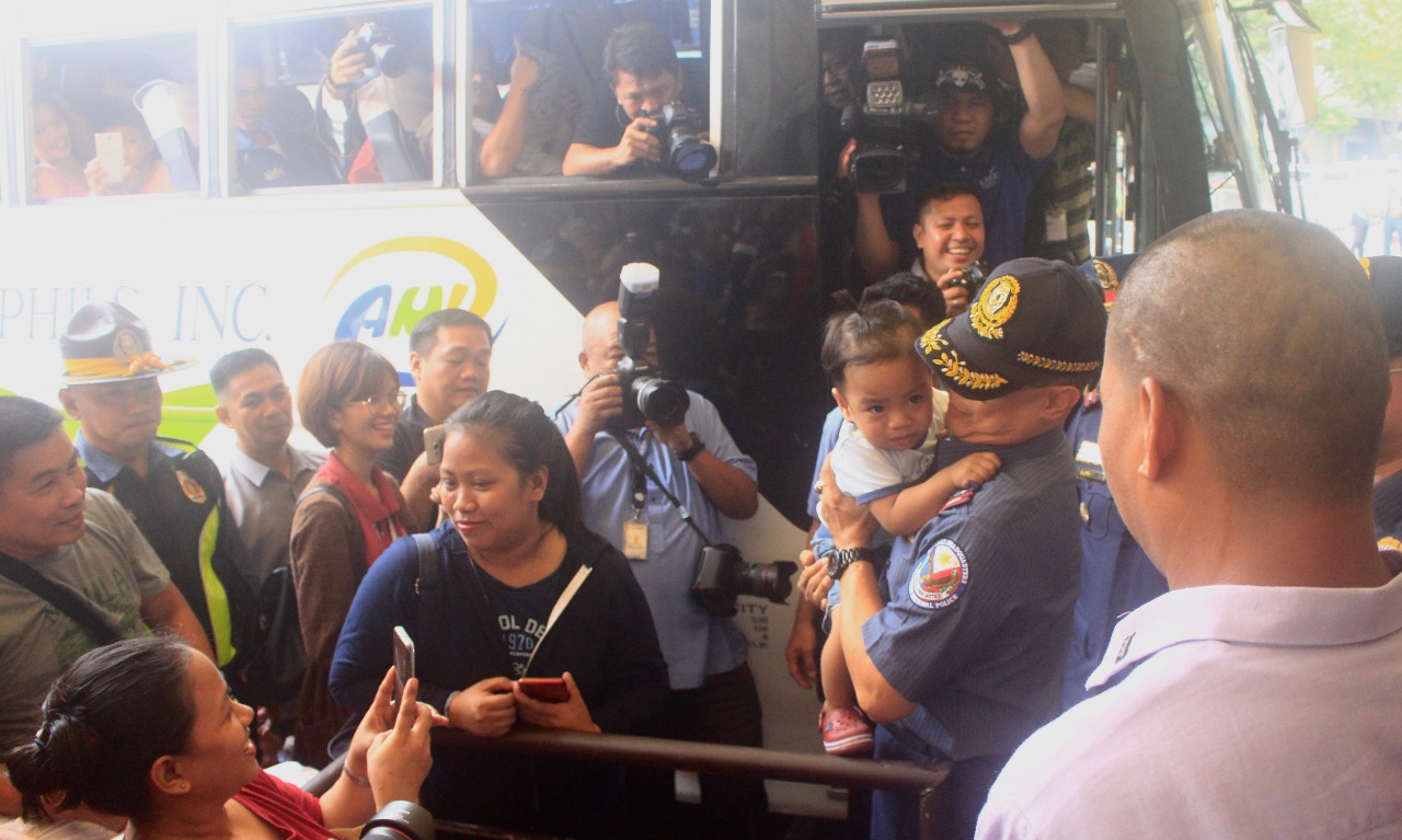 PNP starts to dispatch law enforcers ahead of Undas