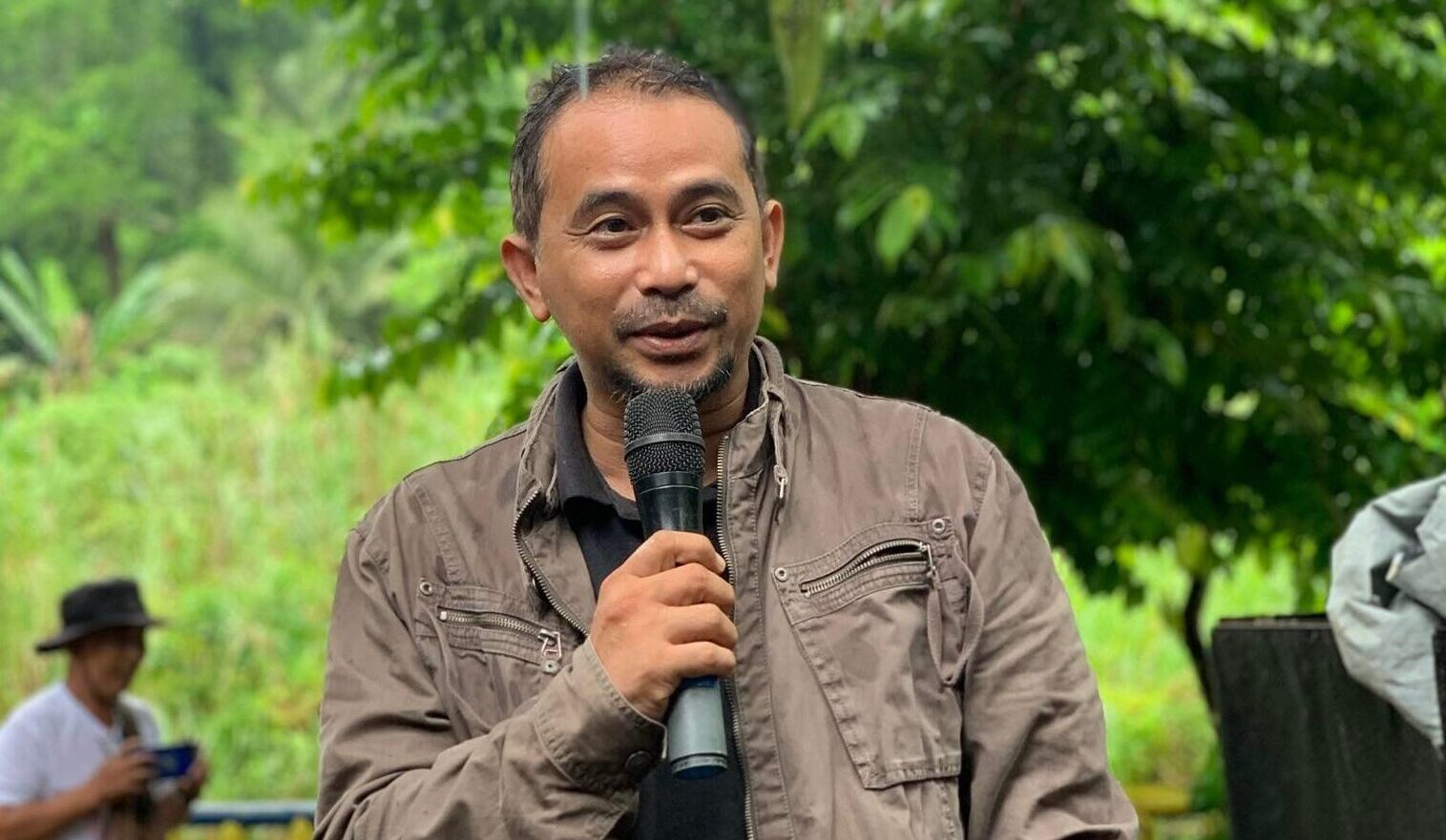 Labor group demands political reform, to join Nov. 30 protest rallies